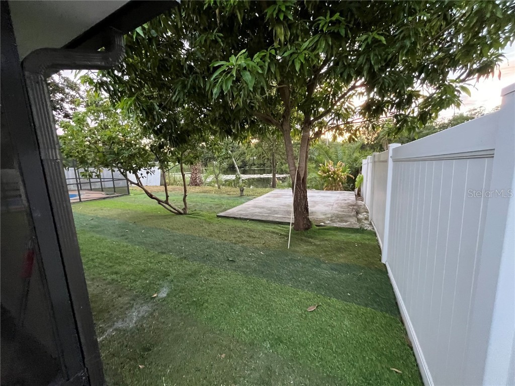 7608 Lakeside Boulevard Tampa FL 33614 TB8433449 image5