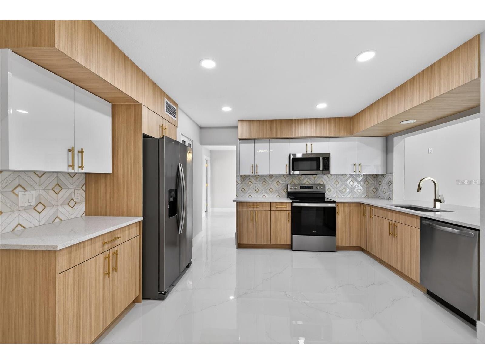 7608 Palmbrook Drive Tampa FL 33615 TB8483650 image15