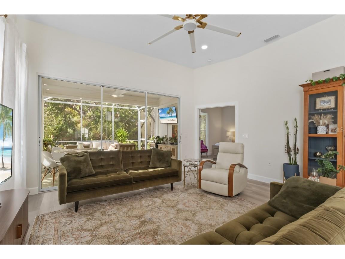 7608 Whitebridge Glen University Park FL 34201 A4675293 image26