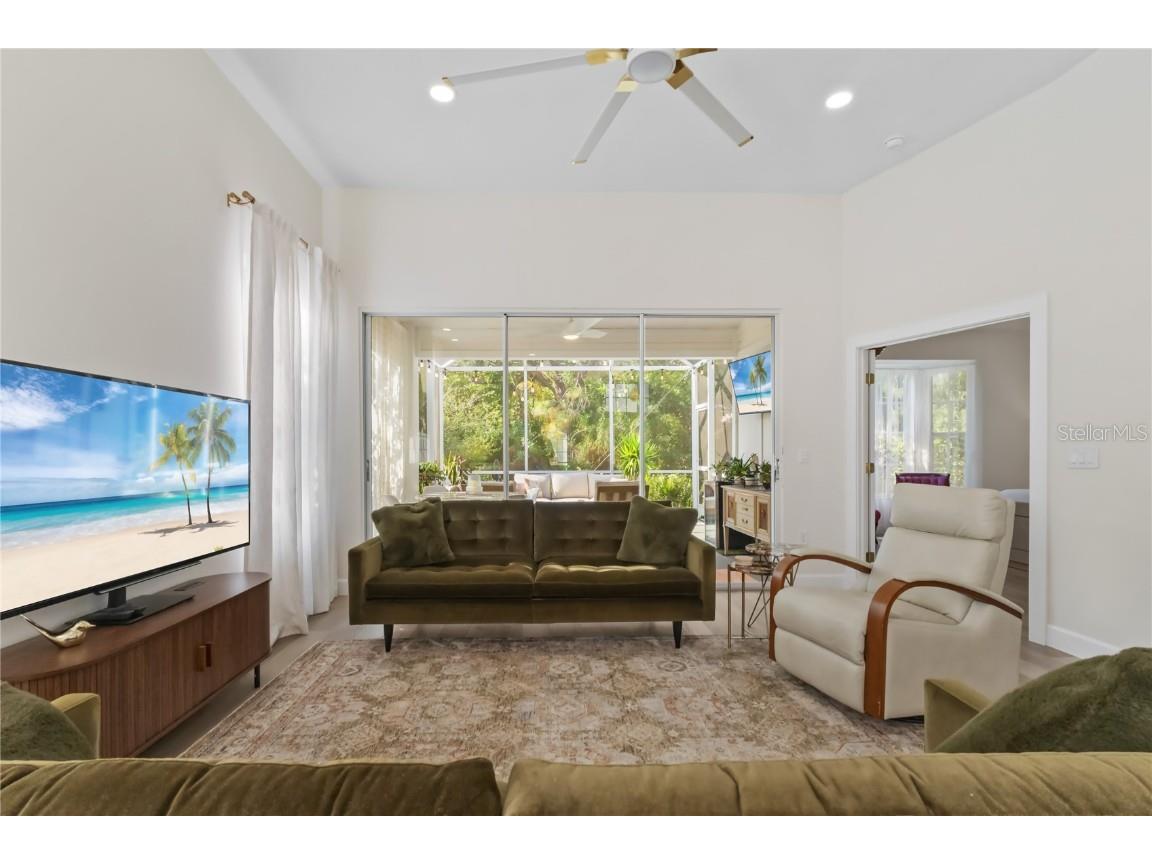 7608 Whitebridge Glen University Park FL 34201 A4675293 image27