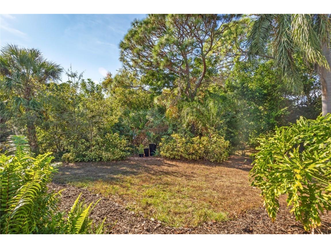 7608 Whitebridge Glen University Park FL 34201 A4675293 image33