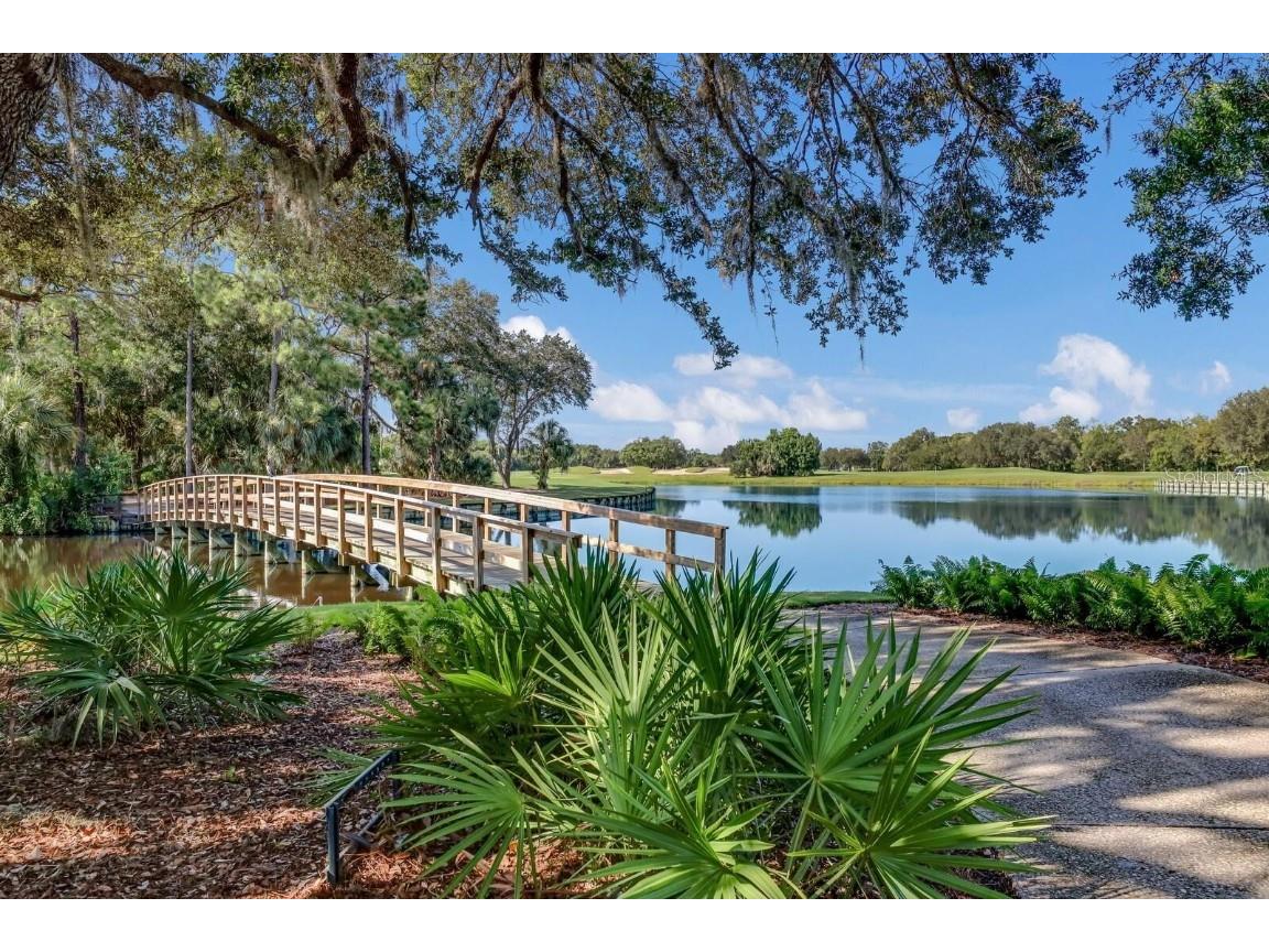 7608 Whitebridge Glen University Park FL 34201 A4675293 image61