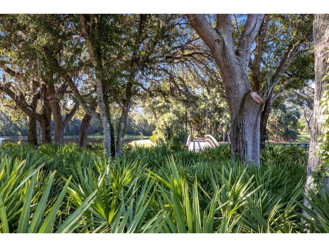 7608 Whitebridge Glen University Park FL 34201 A4675293 image62
