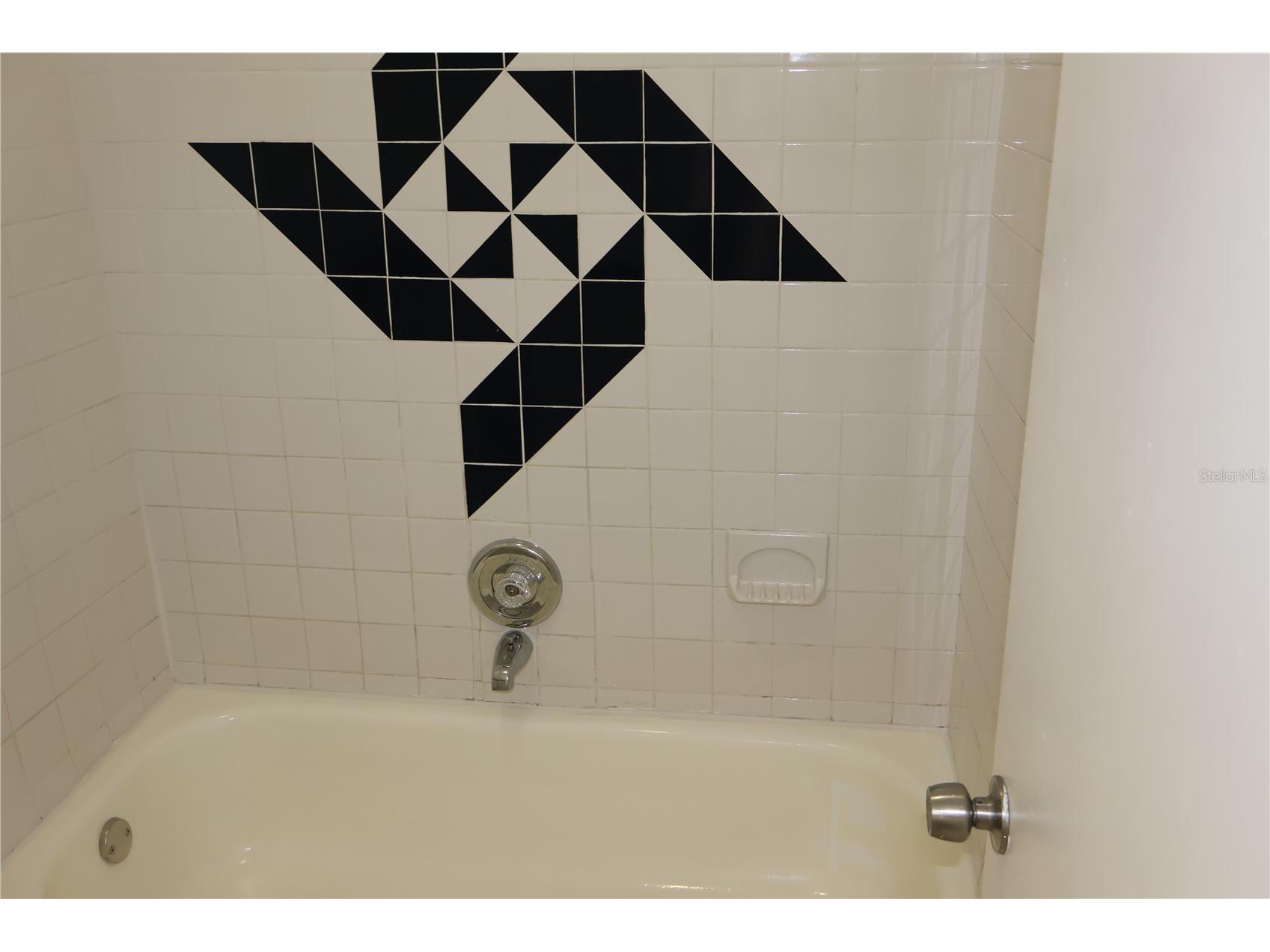 7609 Abbey Lane #B Tampa FL 33617 TB8501701 image18