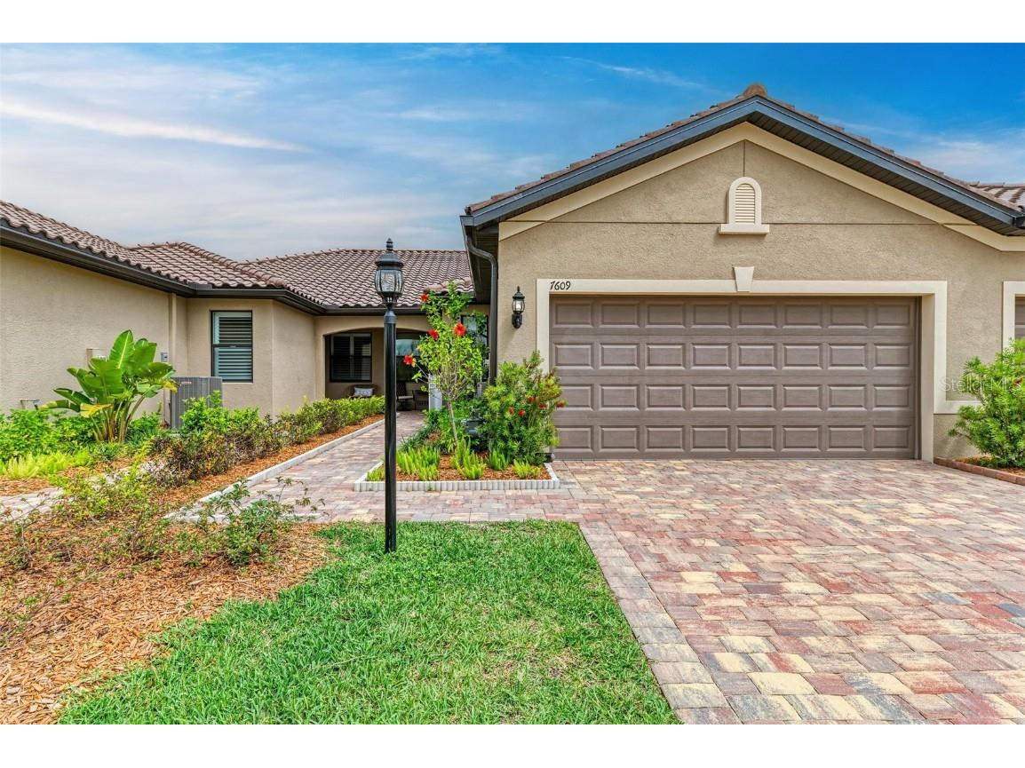 7609 Summerland Cove Lakewood Ranch FL 34202 S5101833 image1