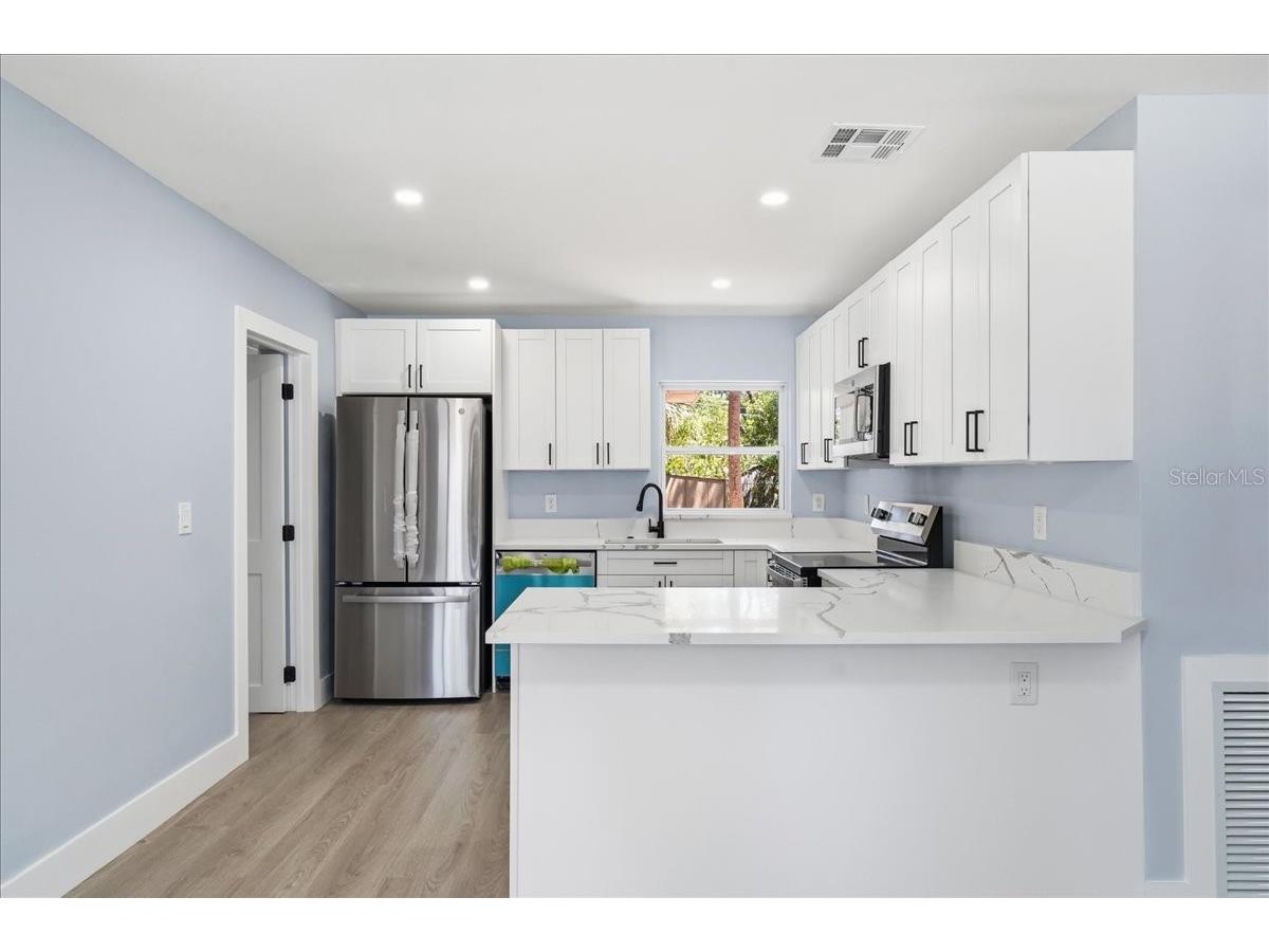 761 29th Avenue S Saint Petersburg FL 33705 TB8502021 image5