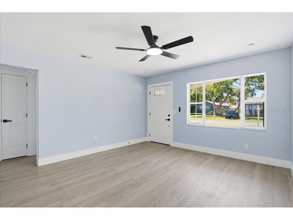 761 29th Avenue S Saint Petersburg FL 33705 TB8502021 image6