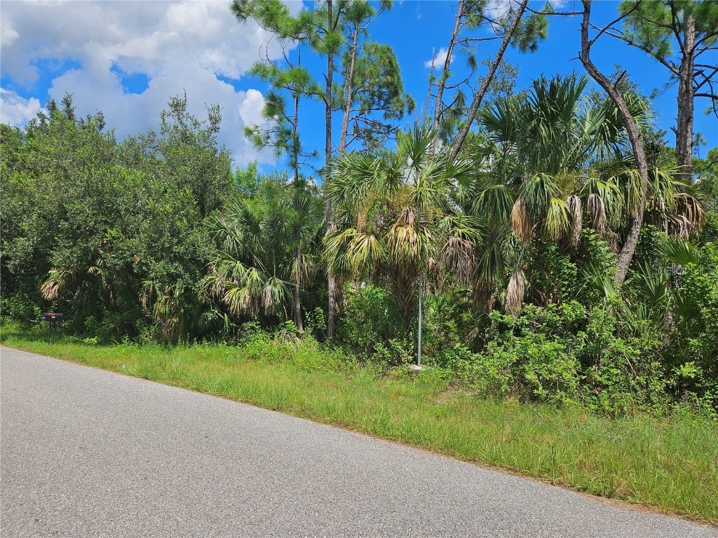 761 Haleybury Street Port Charlotte FL 33948 C7480663 image1