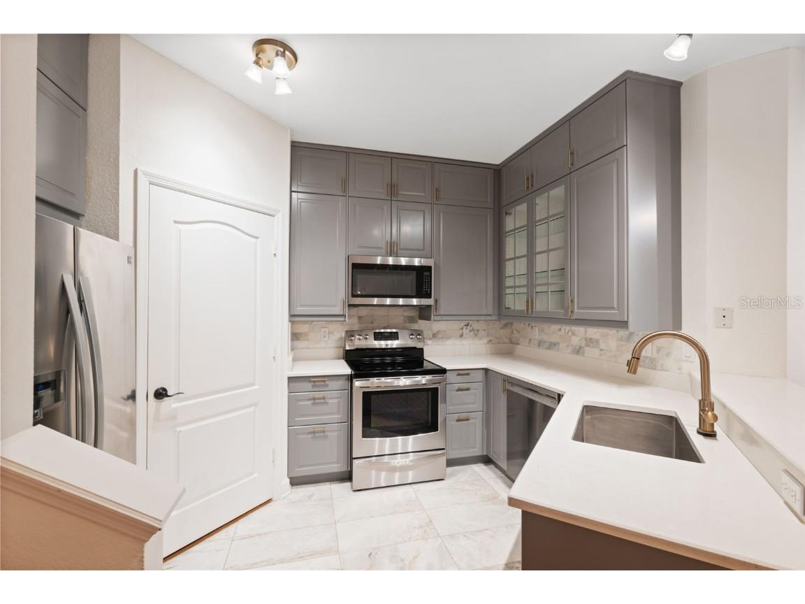 761 Mainsail Drive Tampa FL 33602 TB8428980 image17