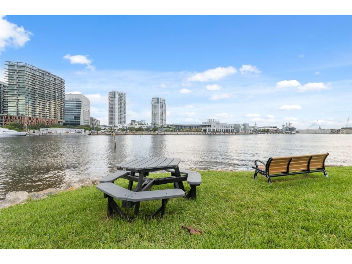 761 Mainsail Drive Tampa FL 33602 TB8428980 image44