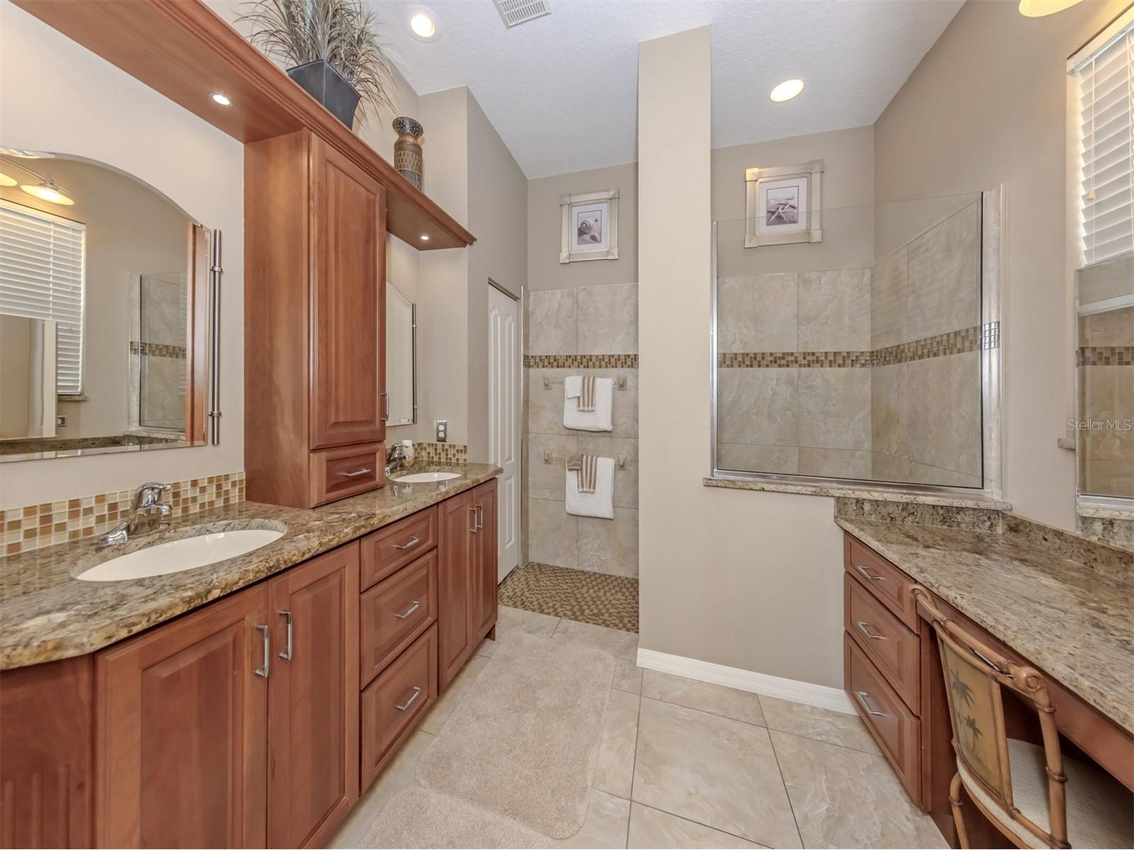 761 Silk Oak Drive Venice FL 34293 N6144649 image8