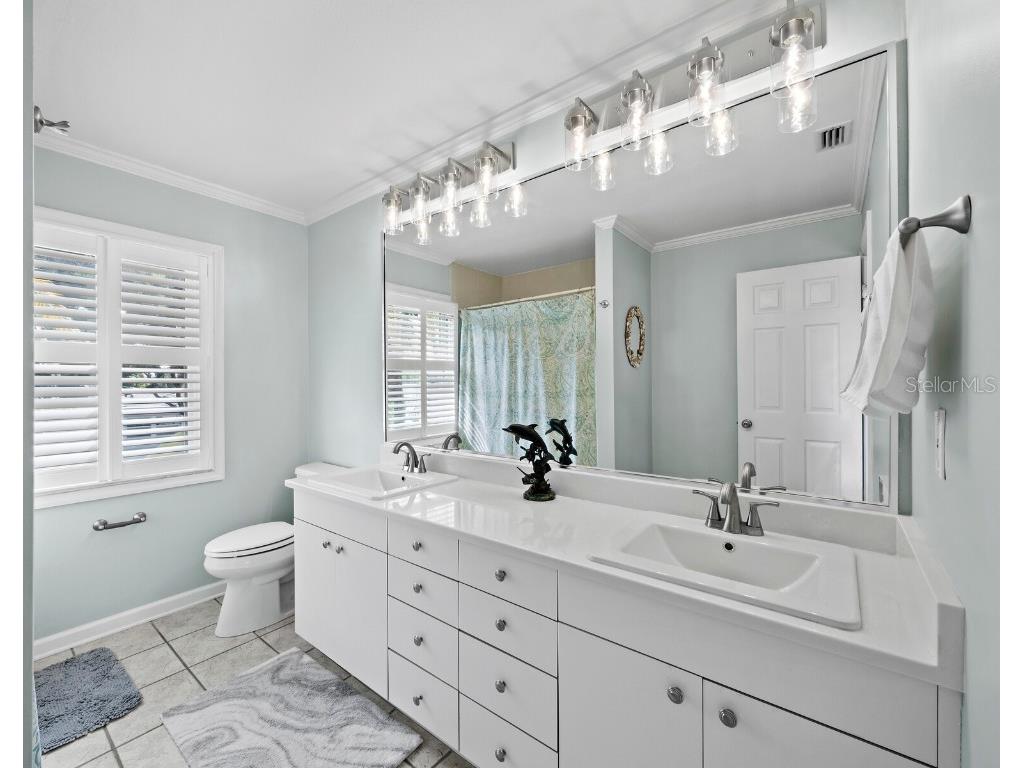 761 Tarawitt Drive Longboat Key FL 34228 - GULF OF MEXICO A4672164 image35