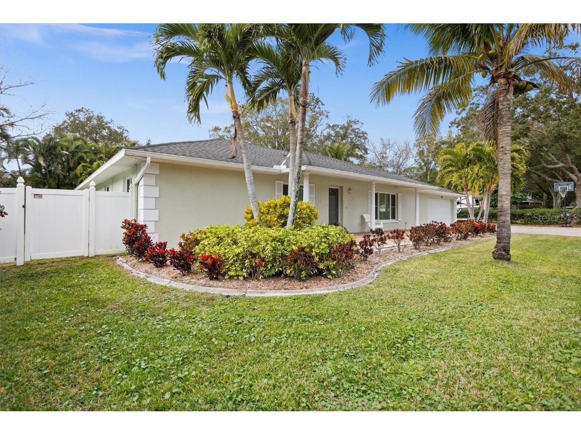 7610 135th Street Seminole FL 33776 U8228462 image1