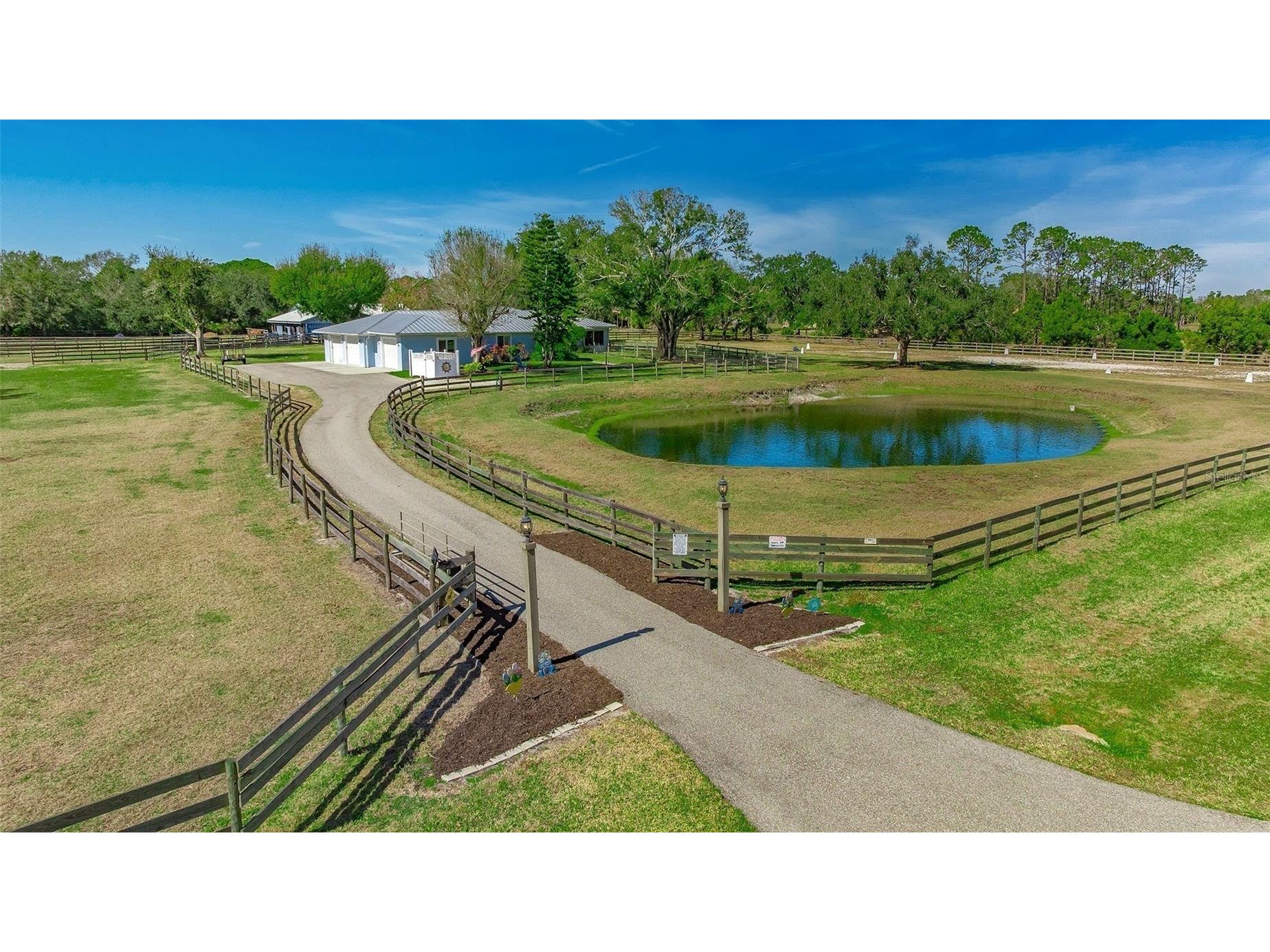 7610 Saddle Creek Trail Sarasota FL 34241 A4684192 image1