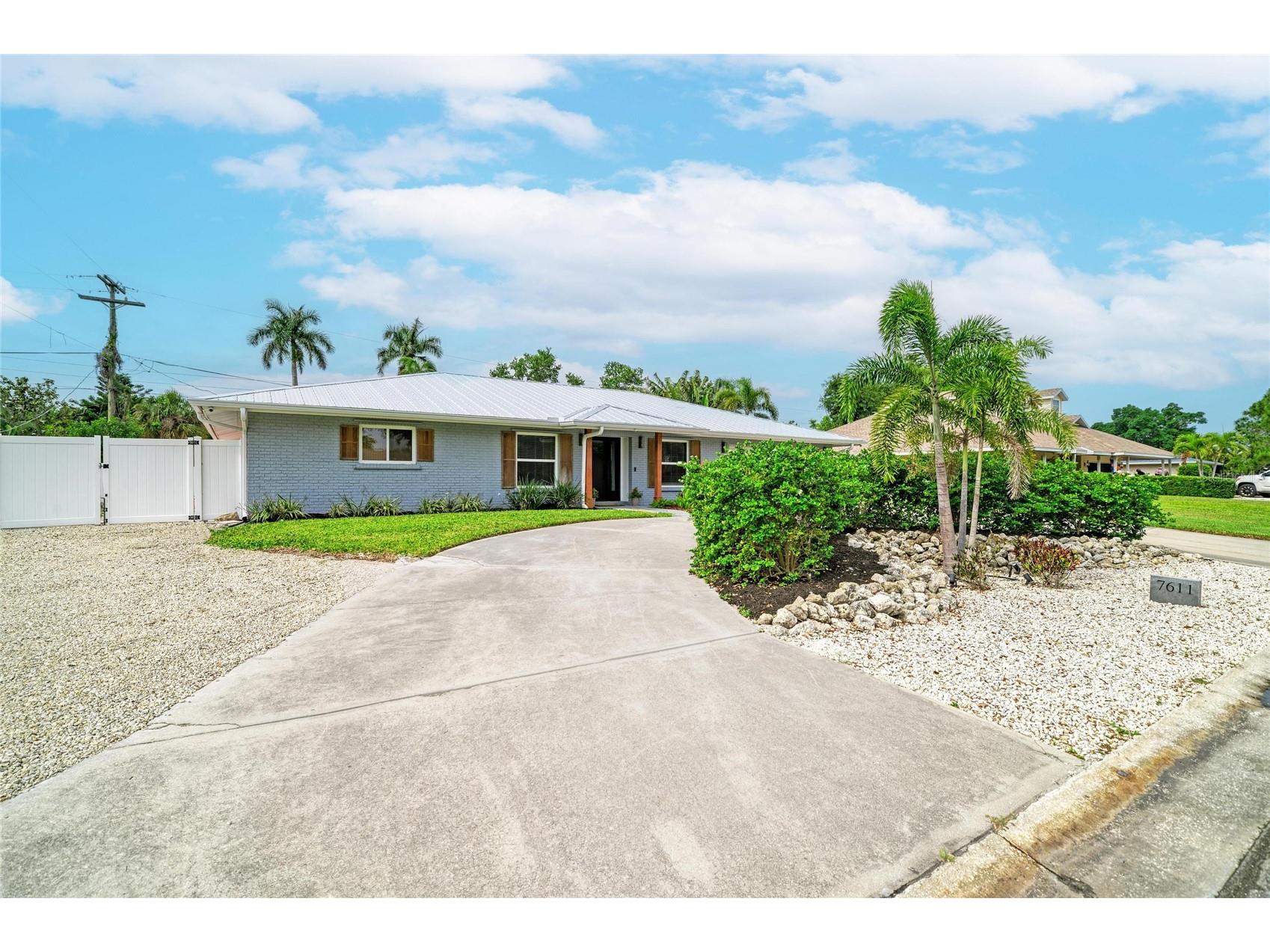 7611 18th Avenue NW Bradenton FL 34209 A4693359 image47