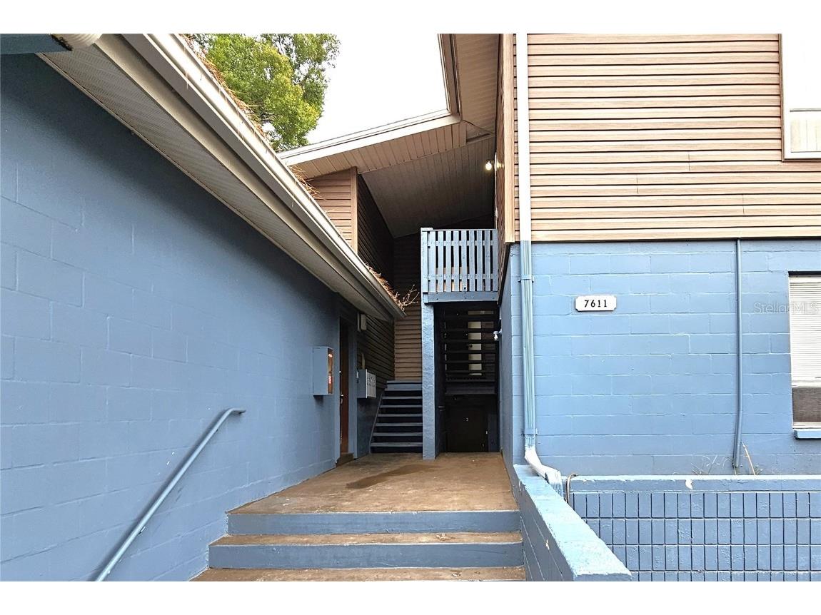 7611 Paula Drive #4 Tampa FL 33615 T3489943 image1