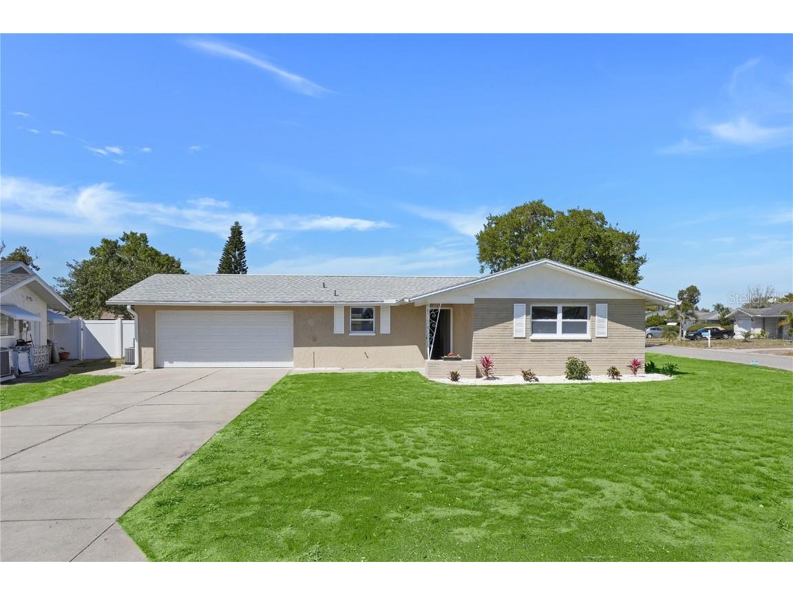 7611 Spirea Dr  