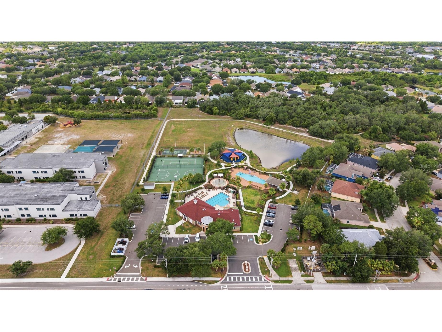 7611 Wiltshire Park Place Apollo Beach FL 33572 TB8512456 image34