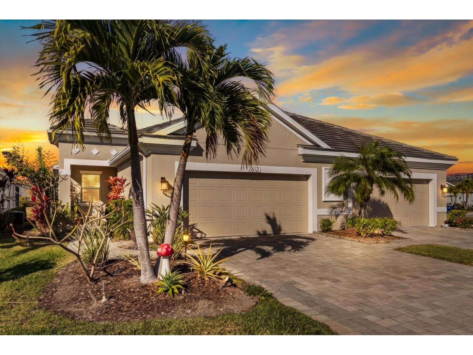 7612 Alumni Trail Sarasota FL 34243 A4681135 image1