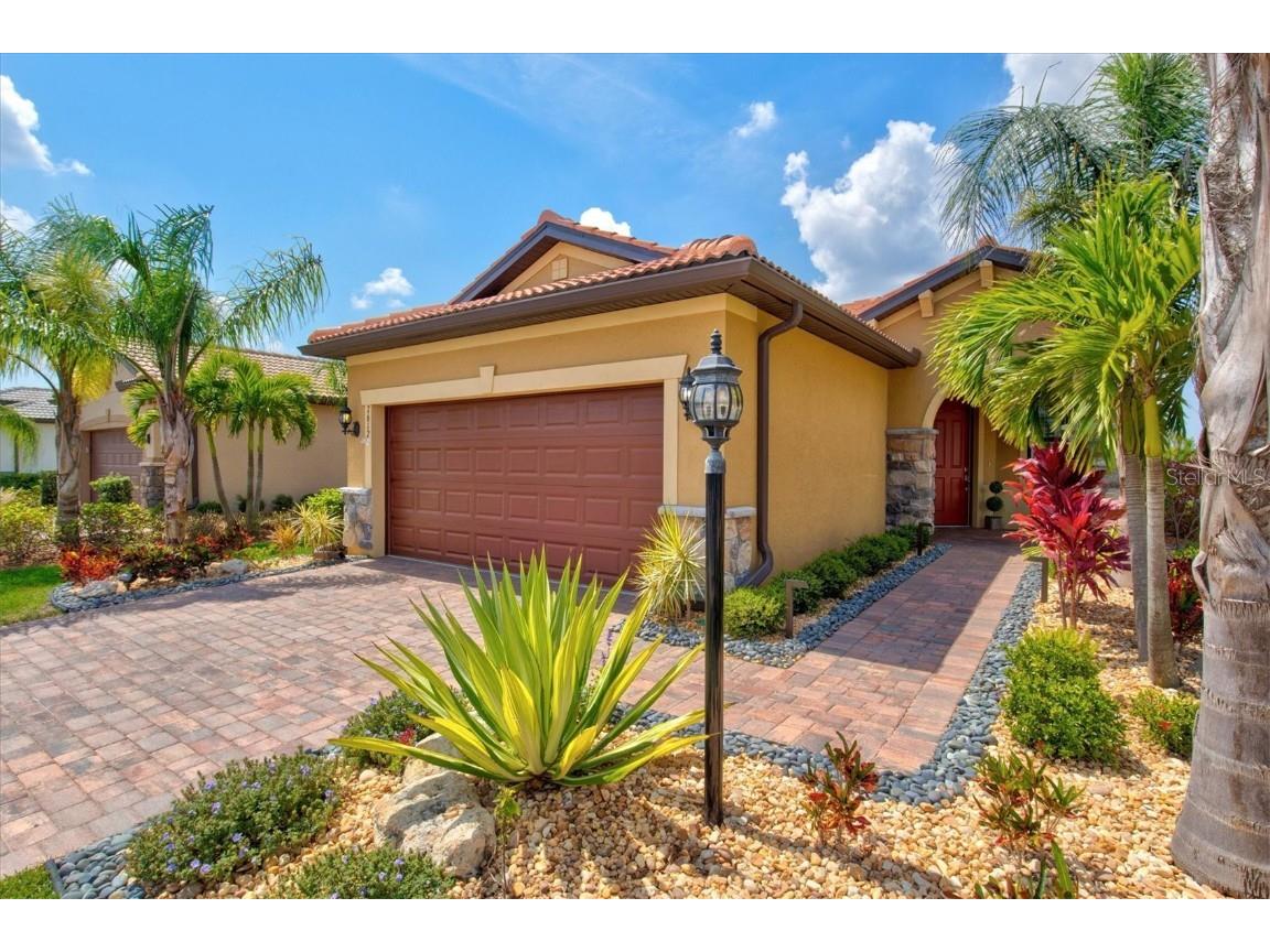 7612 Kirkland Cove Bradenton FL 34202 A4565166 image1