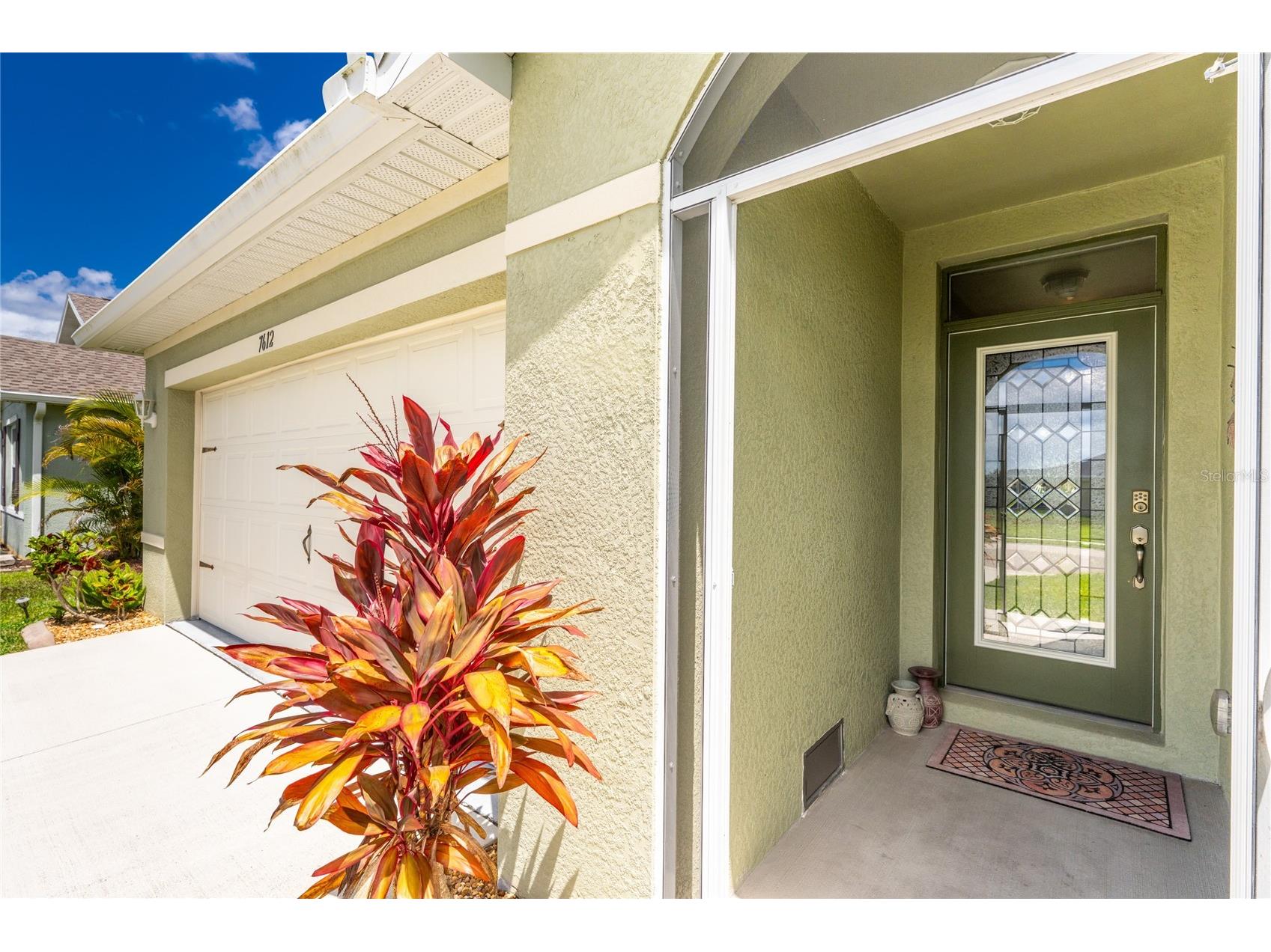 7612 Mikasa Drive Punta Gorda FL 33950 C7524566 image3