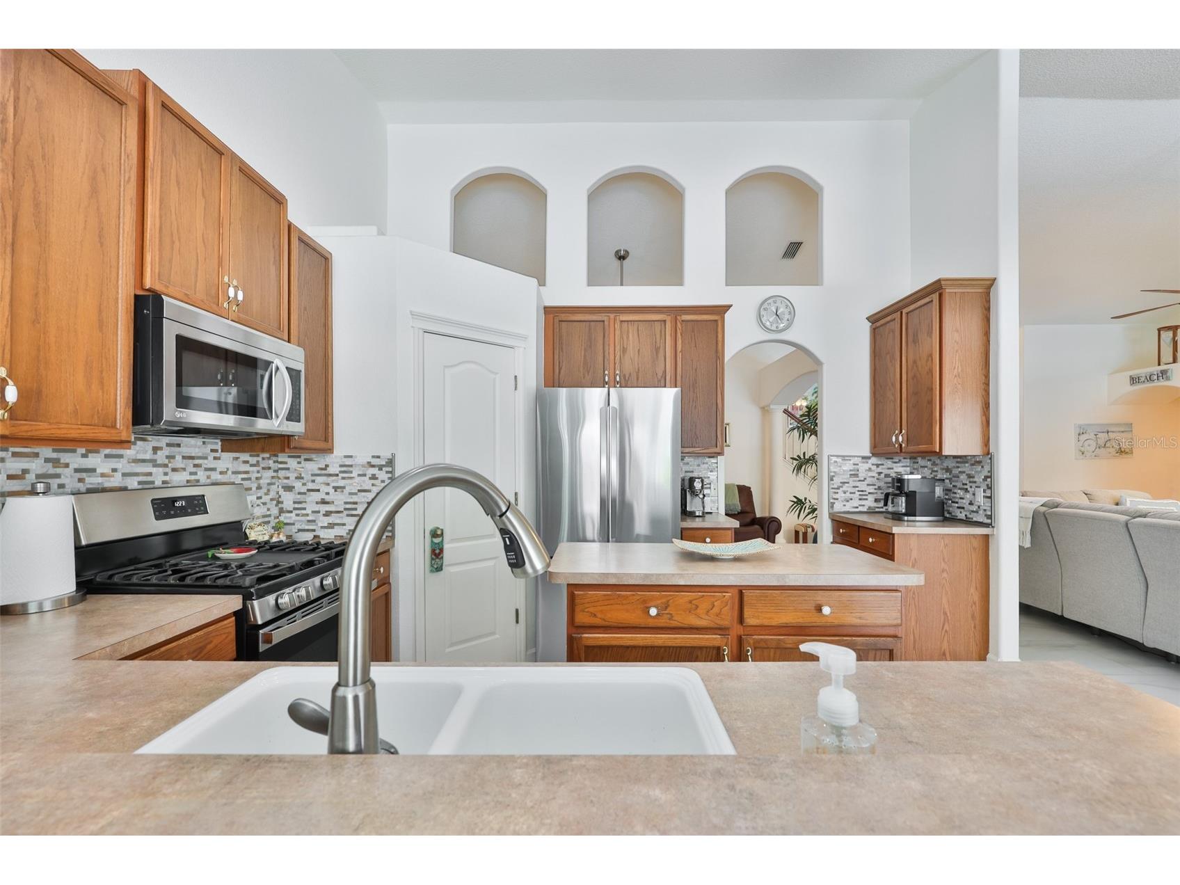 7613 Nottinghill Sky Drive Apollo Beach FL 33572 TB8520902 image33