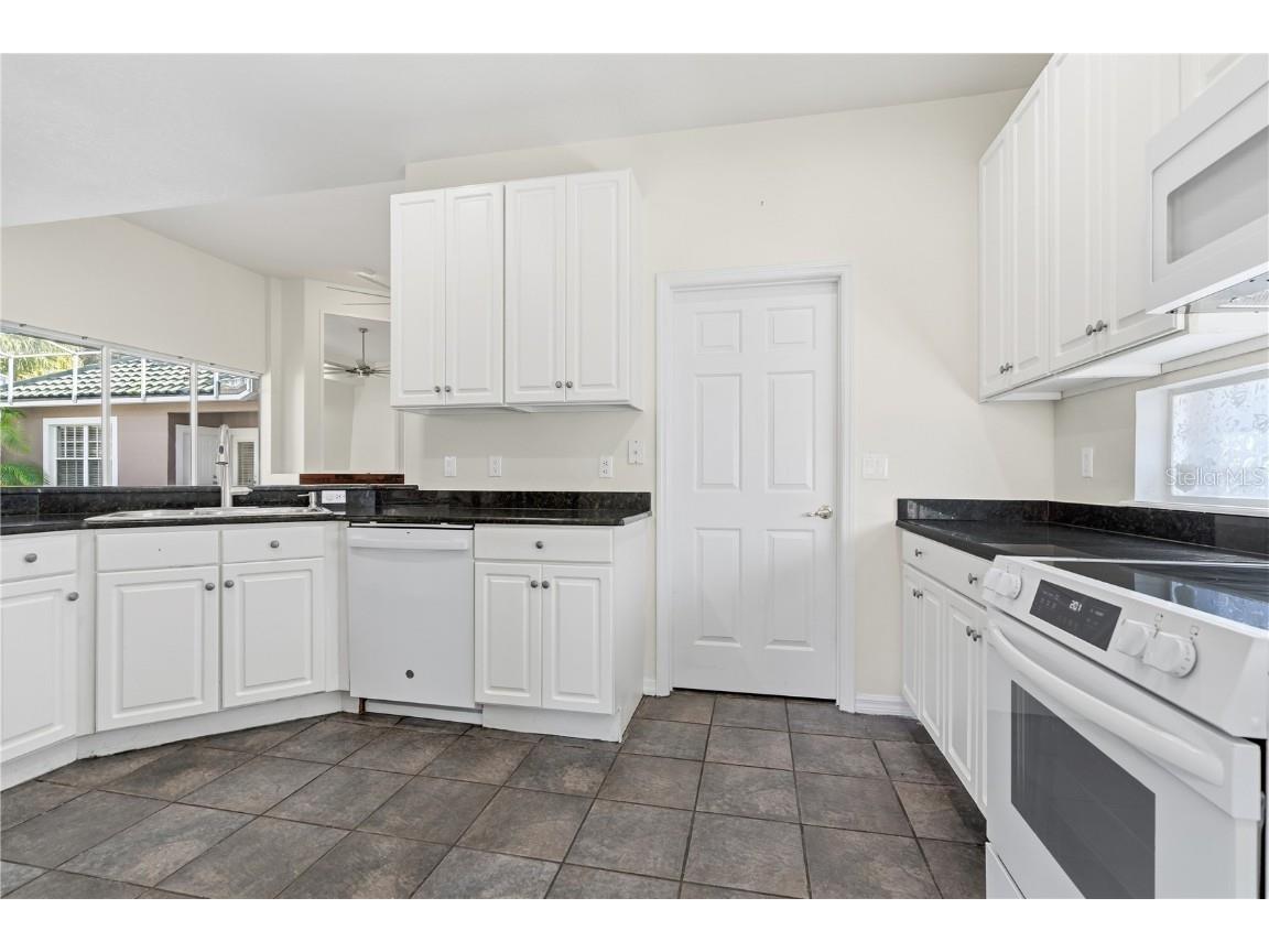 7613 Torino Court Orlando FL 32835 O6342911 image13