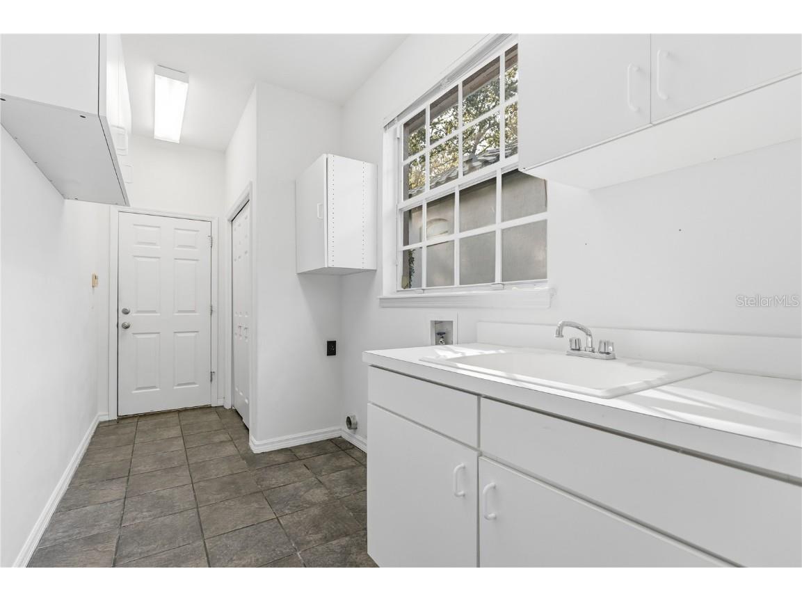 7613 Torino Court Orlando FL 32835 O6342911 image14