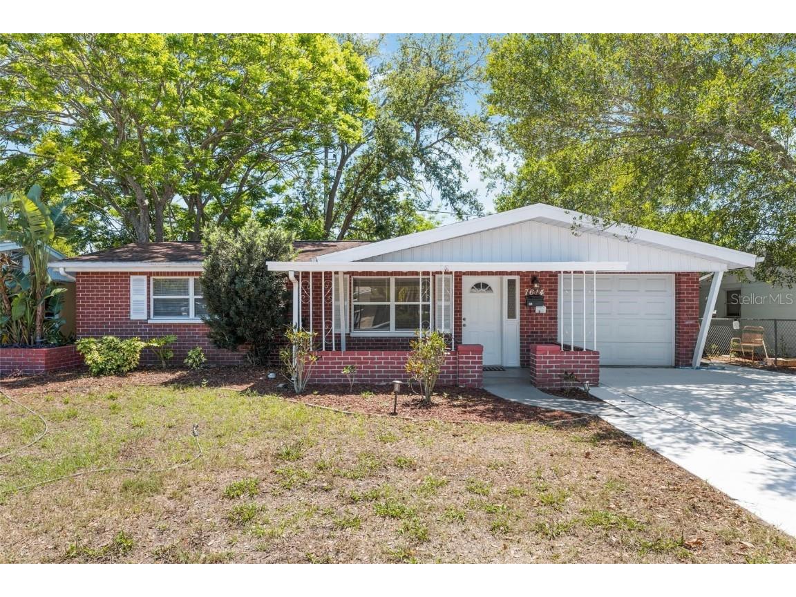 7614 Coventry Drive Port Richey FL 34668 W7859005 image1