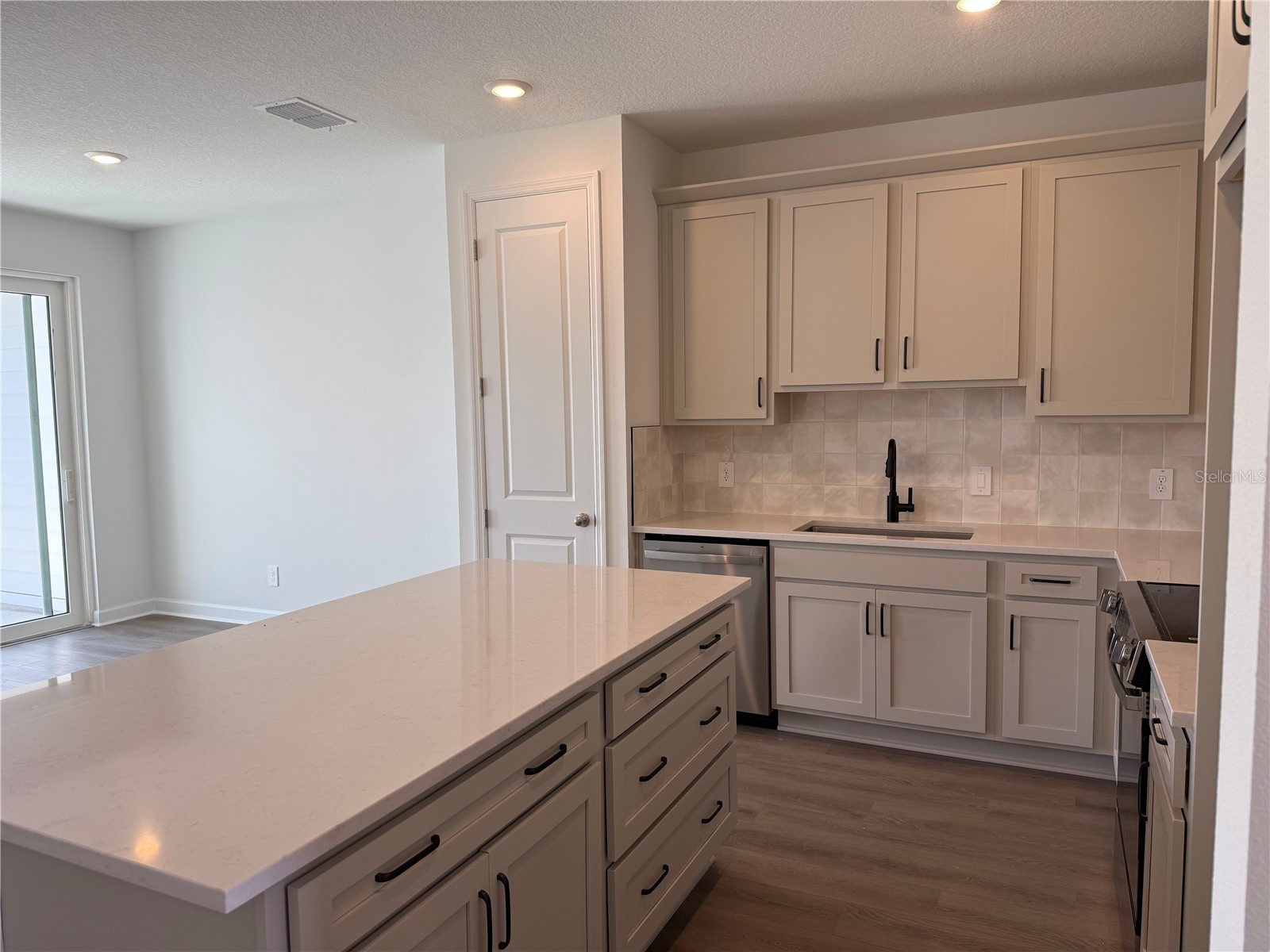 7614 Deer Valley Circle Tampa FL 33635 TB8486637 image5