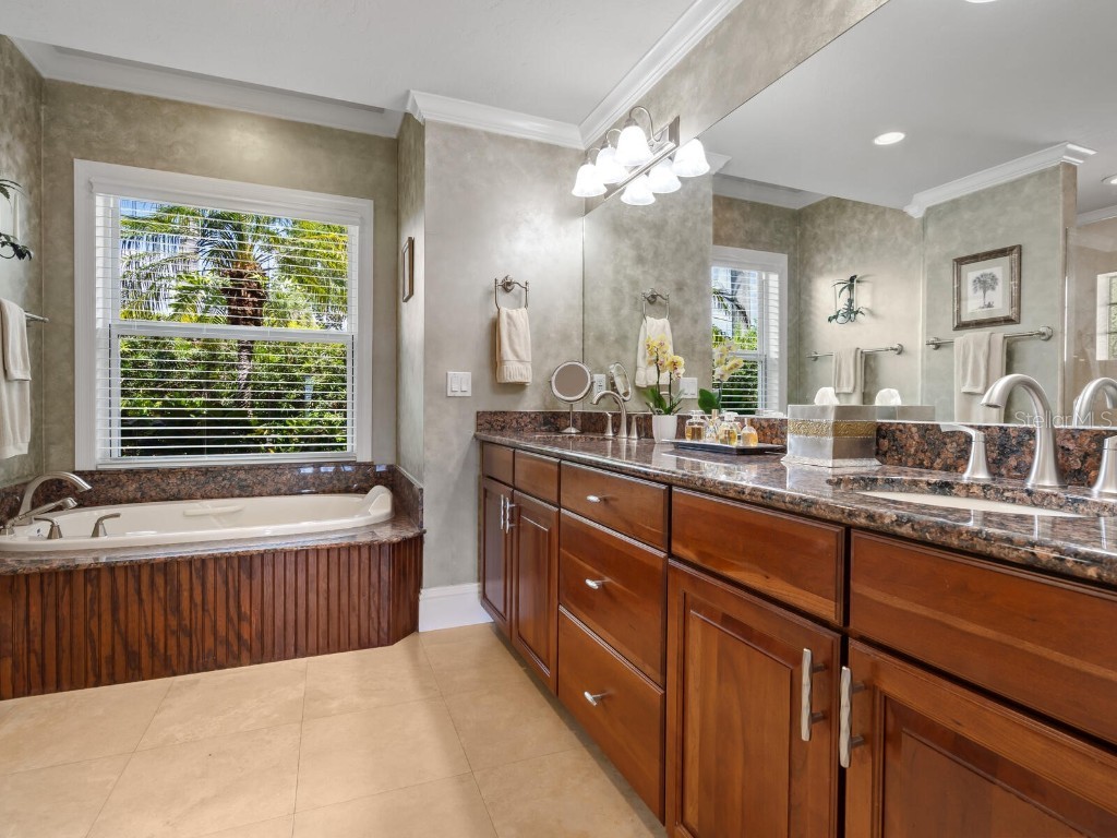 7614 Peninsular Drive Sarasota FL 34231 - LITTLE SARASOTA BAY A4653525 image27