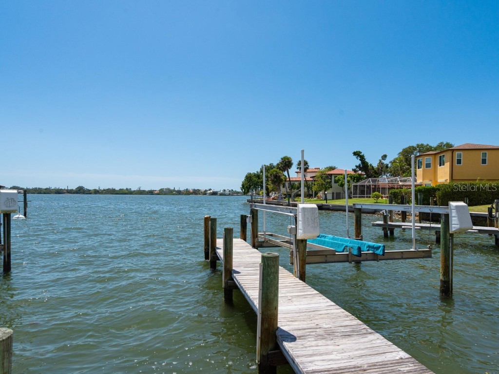 7614 Peninsular Drive Sarasota FL 34231 - LITTLE SARASOTA BAY A4653525 image40