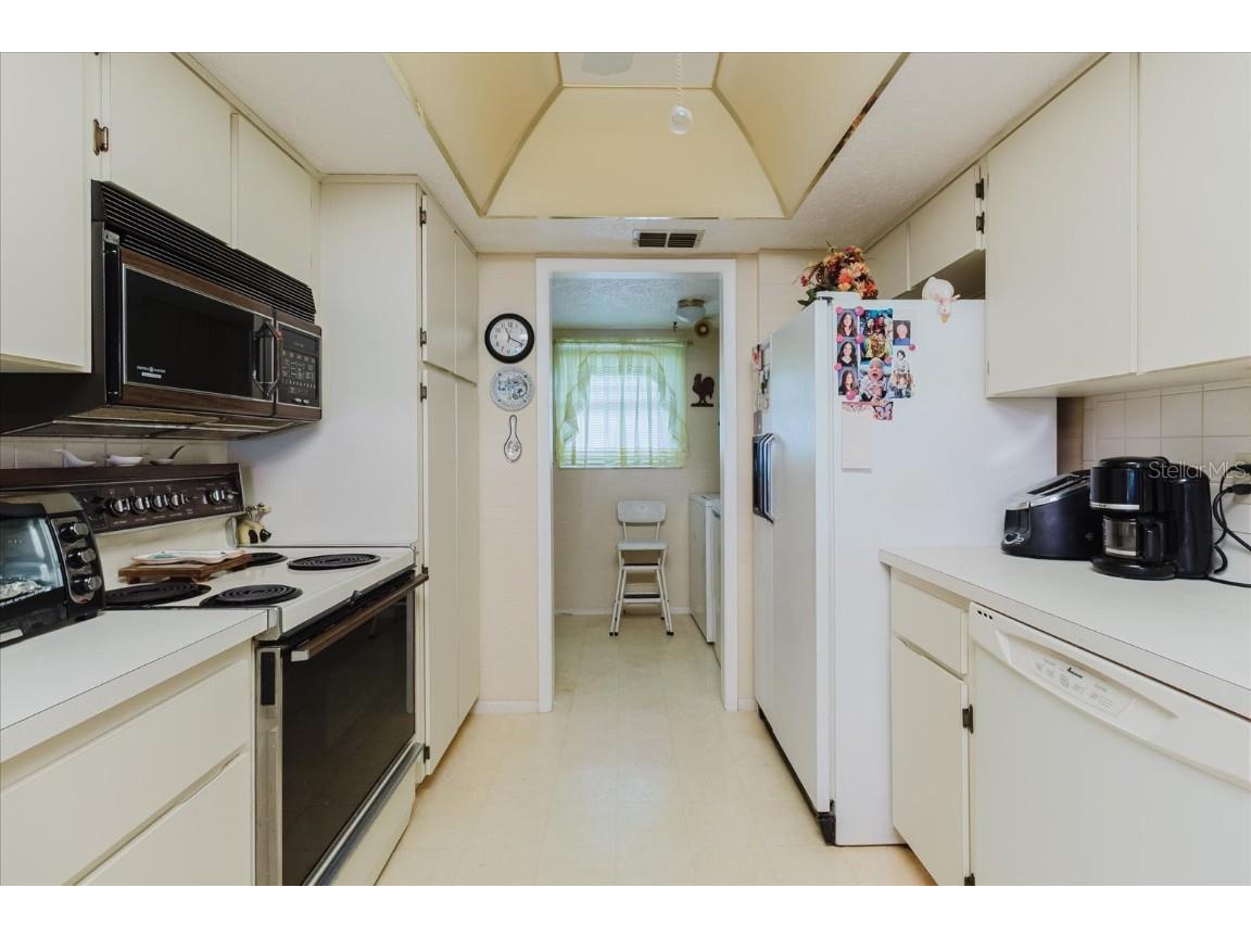 7614 Radcliffe Circle #110B Port Richey FL 34668 TB8422173 image23