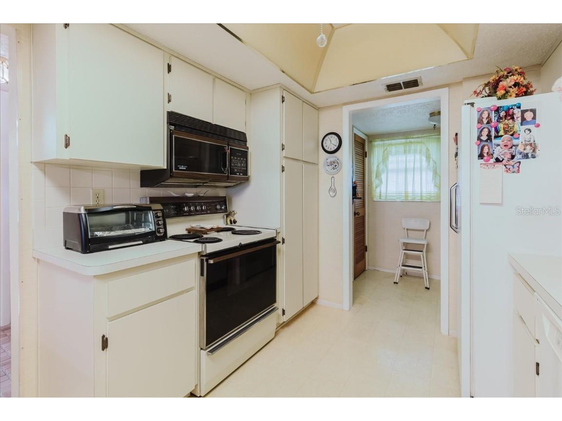 7614 Radcliffe Circle #110B Port Richey FL 34668 TB8422173 image24