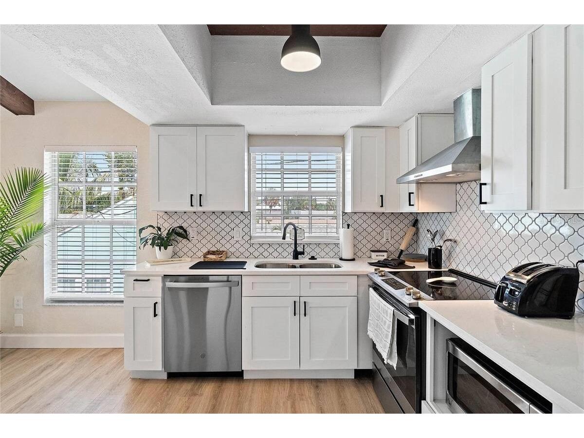 7615 Coquina Way Saint Pete Beach FL 33706 TB8493109 image10