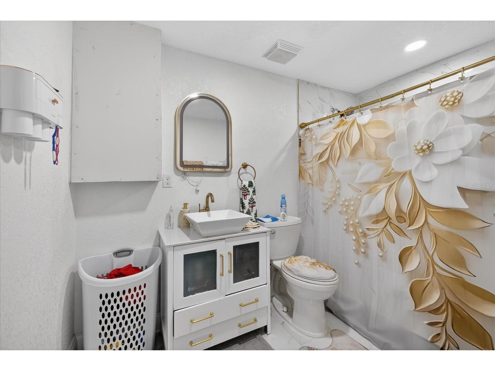 7618 Lavender Lane Tampa FL 33619 TB8465392 image19