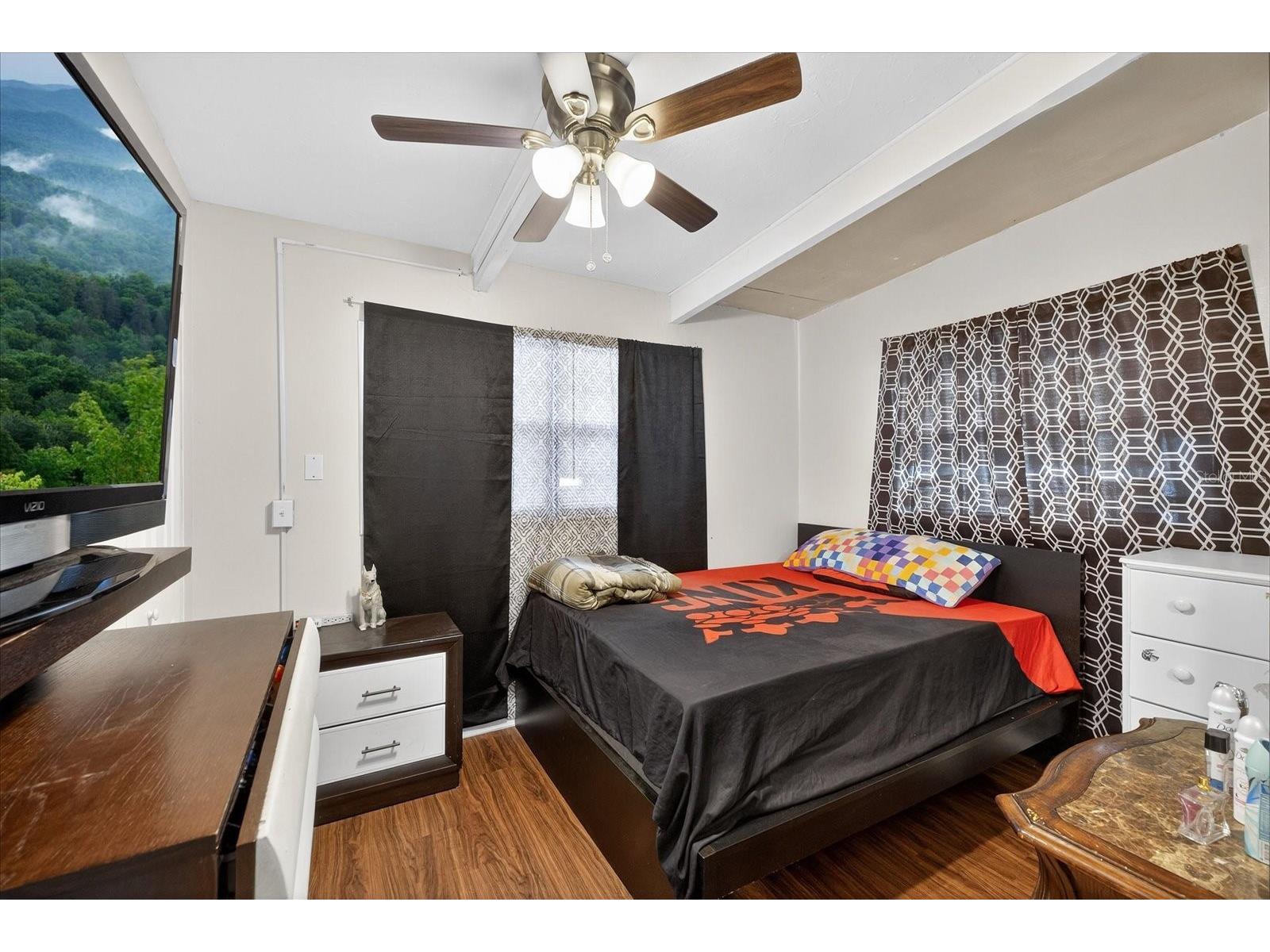 7618 Lavender Lane Tampa FL 33619 TB8465392 image32