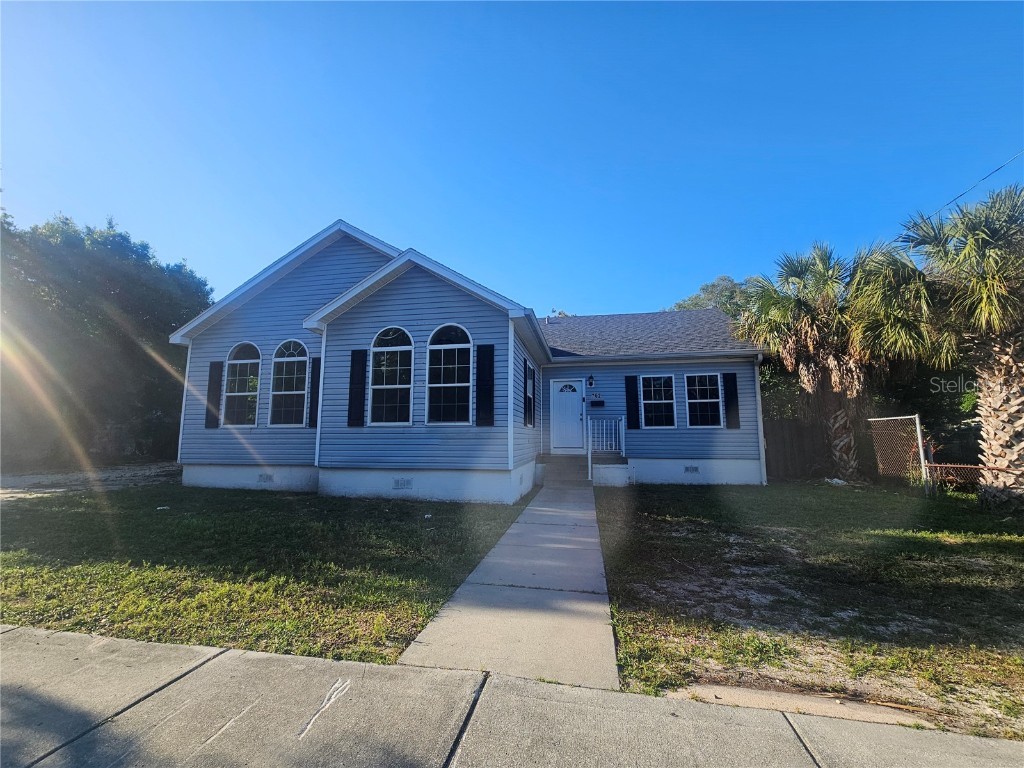 762 35th Avenue S Saint Petersburg FL 33705 U8238596 image1