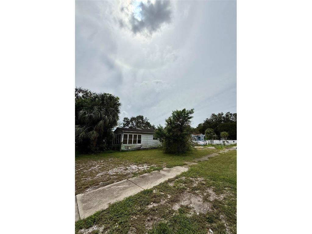 762 60th Avenue NE Saint Petersburg FL 33703 OM709471 image13