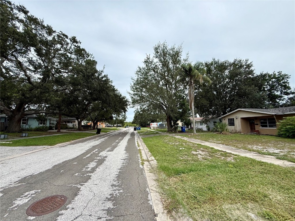 762 60th Avenue NE Saint Petersburg FL 33703 OM709471 image14