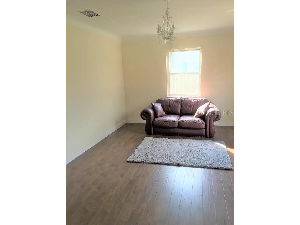 762 60th Avenue NE Saint Petersburg FL 33703 OM709471 image6