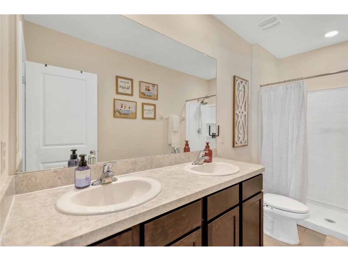 762 Barclay Wood Drive Ruskin FL 33570 TB8435966 image19