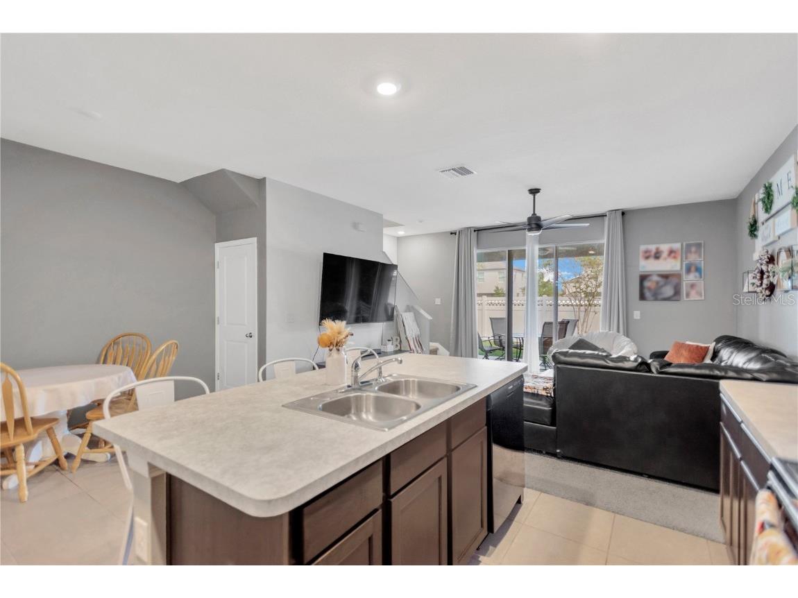 762 Barclay Wood Drive Ruskin FL 33570 TB8435966 image8