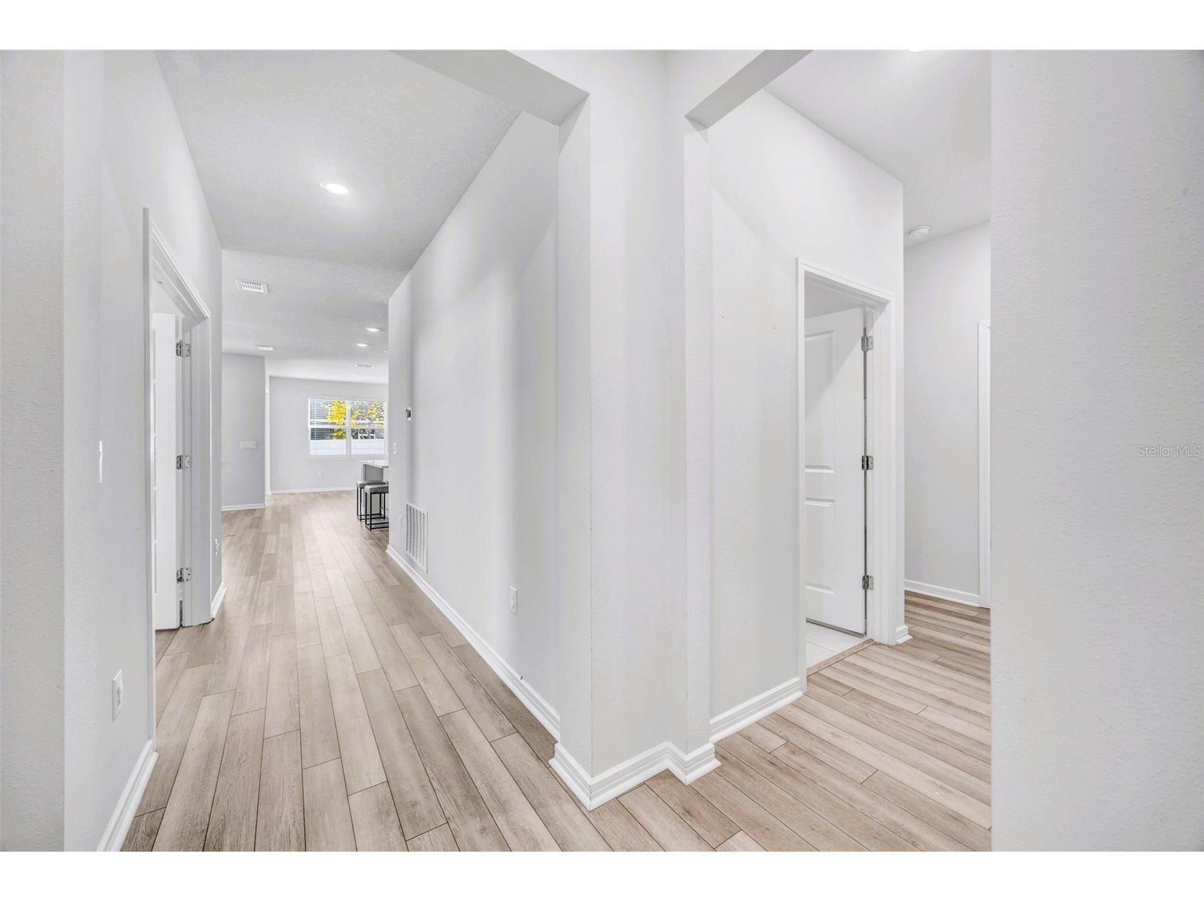 762 Parsons Mooring Court Seffner FL 33584 TB8482231 image3