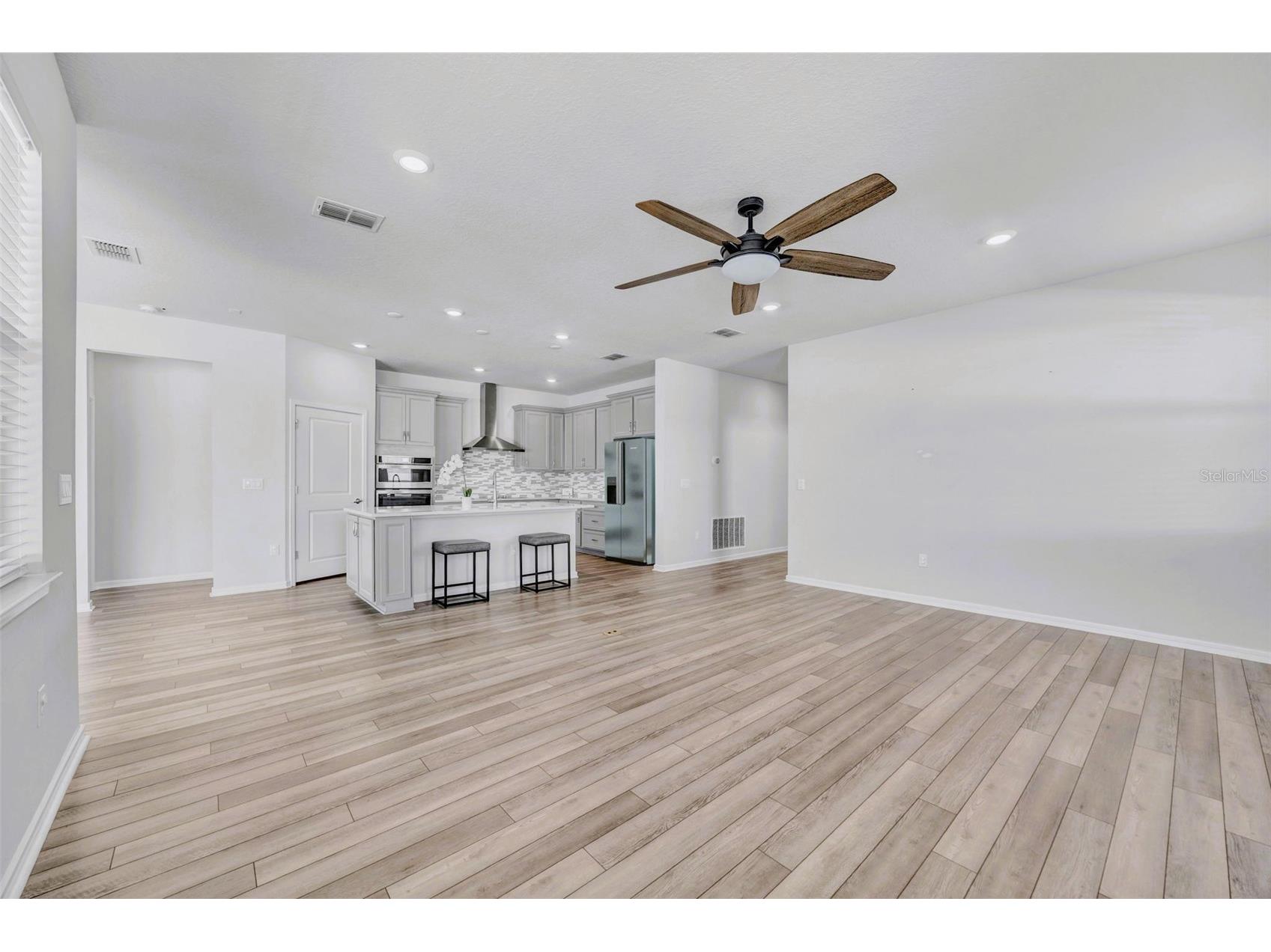 762 Parsons Mooring Court Seffner FL 33584 TB8482231 image8