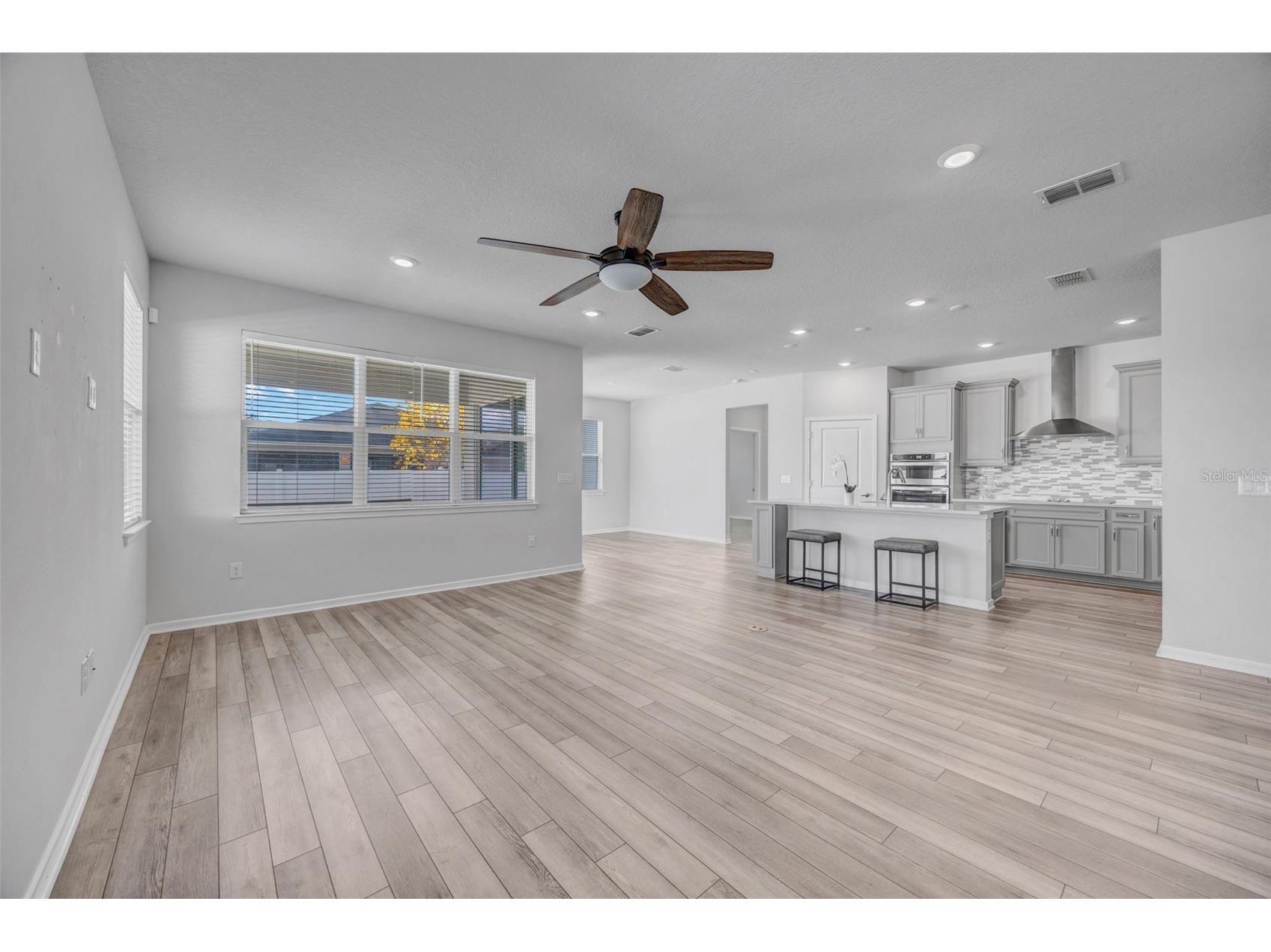 762 Parsons Mooring Court Seffner FL 33584 TB8482231 image9