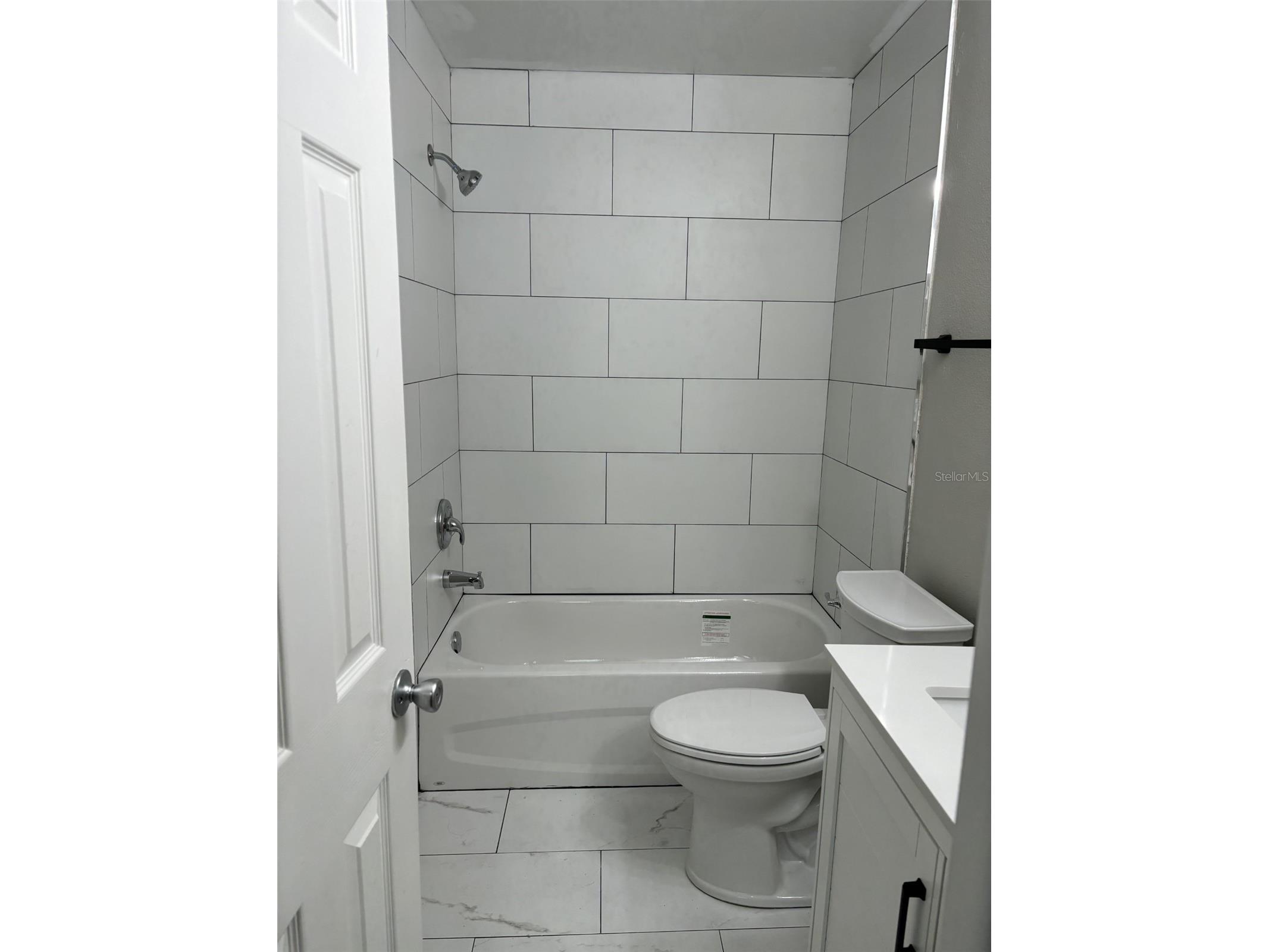 7621 Colonial Court Tampa FL 33615 TB8499698 image14