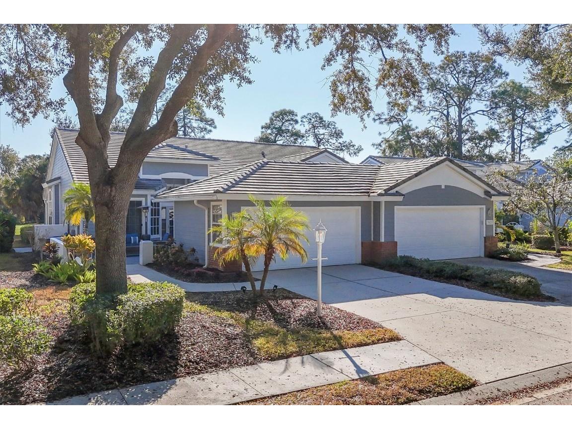 7621 Whitebridge Glen University Park FL 34201 A4673346 image1