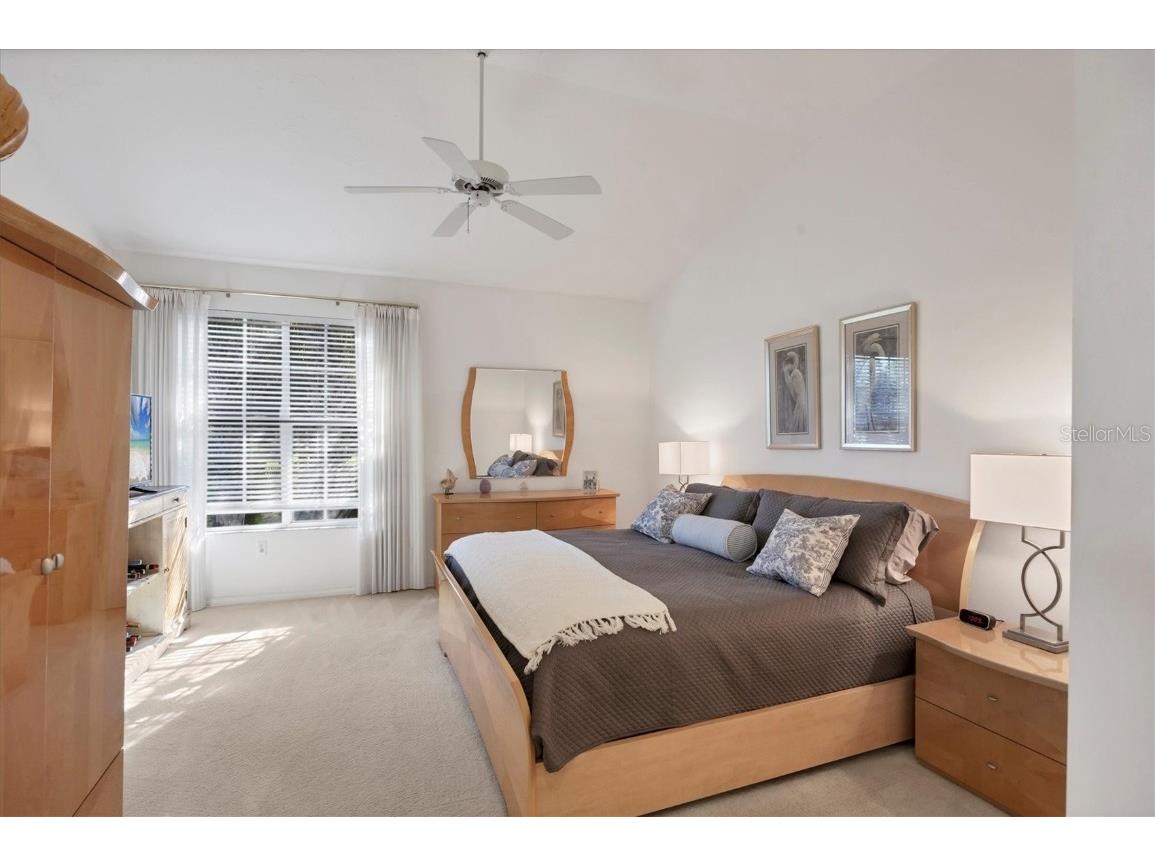 7621 Whitebridge Glen University Park FL 34201 A4673346 image16