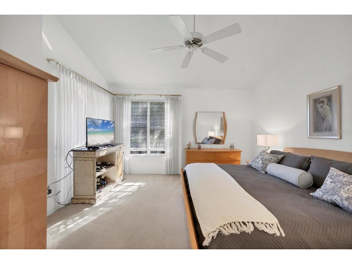 7621 Whitebridge Glen University Park FL 34201 A4673346 image17